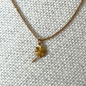 Four leaf clover gold necklace